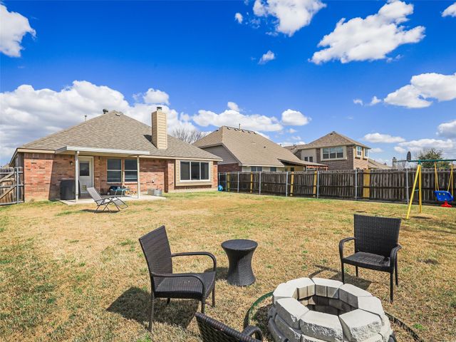 5817 Brookside Drive, Denton, TX 76226