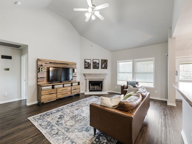 5817 Brookside Drive, Denton, TX 76226