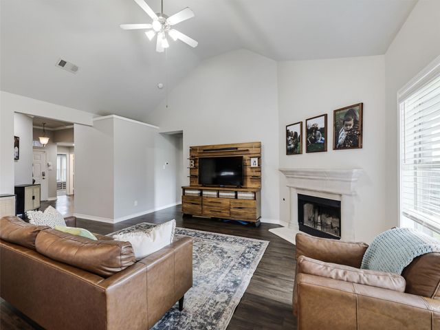 5817 Brookside Drive, Denton, TX 76226