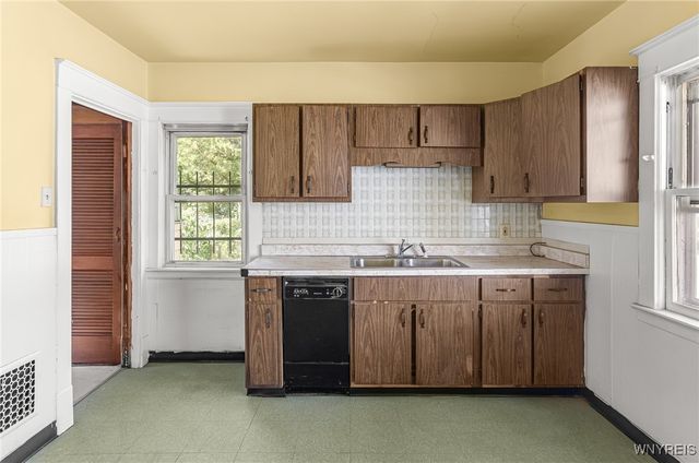 32 Schuele Avenue, Buffalo, NY 14215