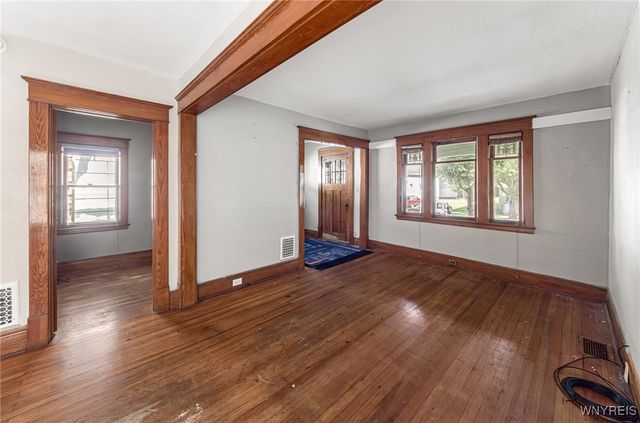 32 Schuele Avenue, Buffalo, NY 14215