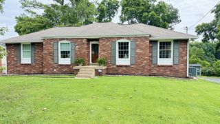 653 Albany Dr, Hermitage, TN 37076