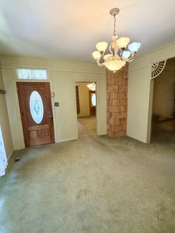 328 Head St, Paris, TN 38242