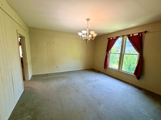 328 Head St, Paris, TN 38242