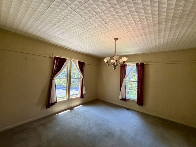 328 Head St, Paris, TN 38242
