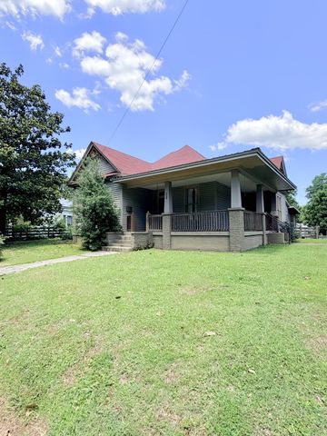 328 Head St, Paris, TN 38242