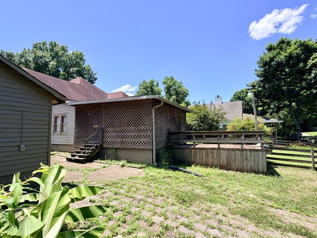 328 Head St, Paris, TN 38242