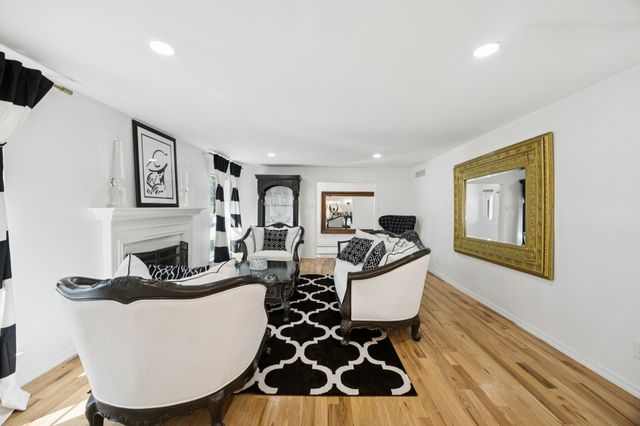 11212 Inwood Road, Dallas, TX 75229