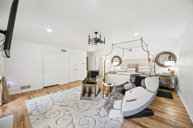 11212 Inwood Road, Dallas, TX 75229