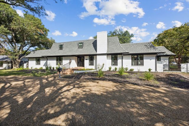 11212 Inwood Road, Dallas, TX 75229