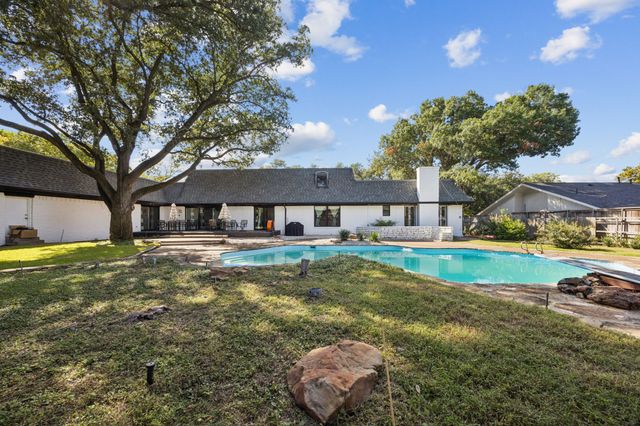 11212 Inwood Road, Dallas, TX 75229