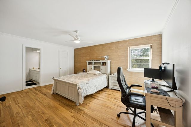 11212 Inwood Road, Dallas, TX 75229