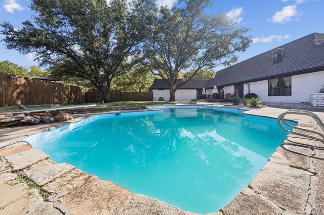 11212 Inwood Road, Dallas, TX 75229