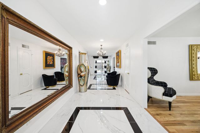 11212 Inwood Road, Dallas, TX 75229