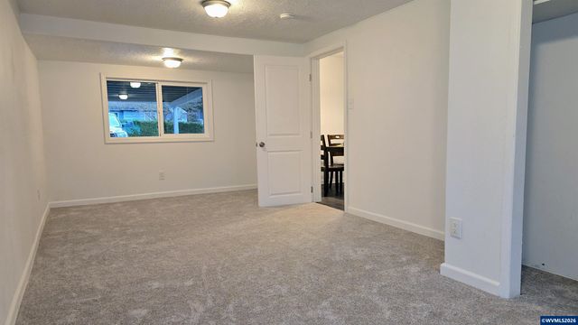 3268 Hulsey SE Av, Salem, OR 97302