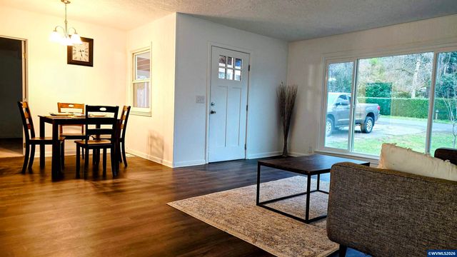 3268 Hulsey SE Av, Salem, OR 97302