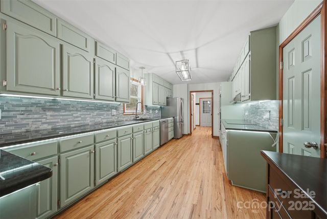 2091 Blowing Rock Boulevard, Lenoir, NC 28645