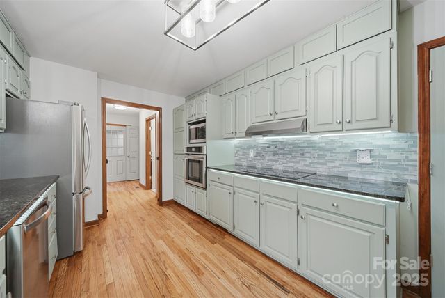 2091 Blowing Rock Boulevard, Lenoir, NC 28645