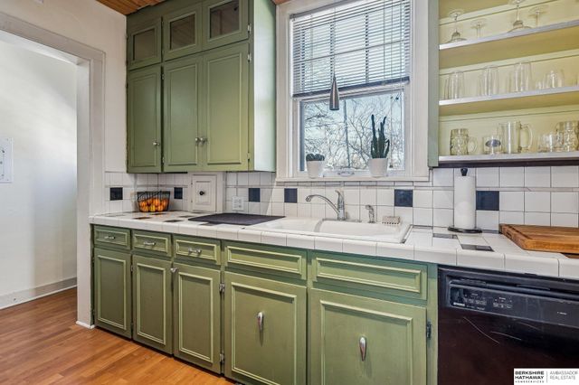 3622 S 20th Street, Omaha, NE 68108