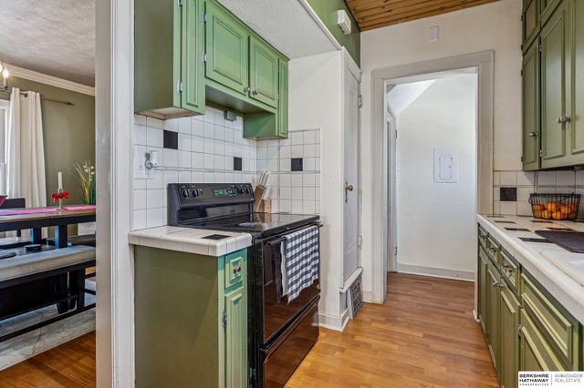 3622 S 20th Street, Omaha, NE 68108