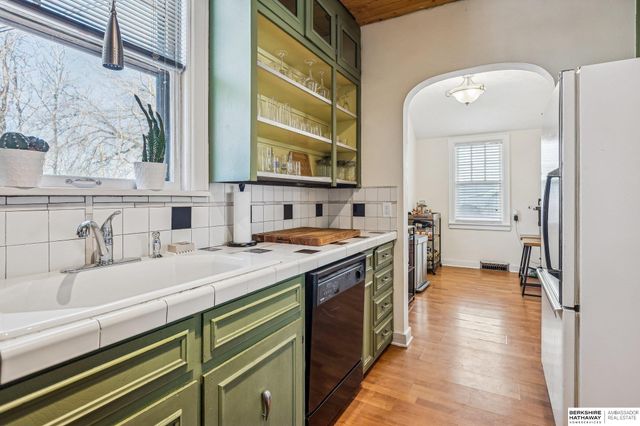 3622 S 20th Street, Omaha, NE 68108