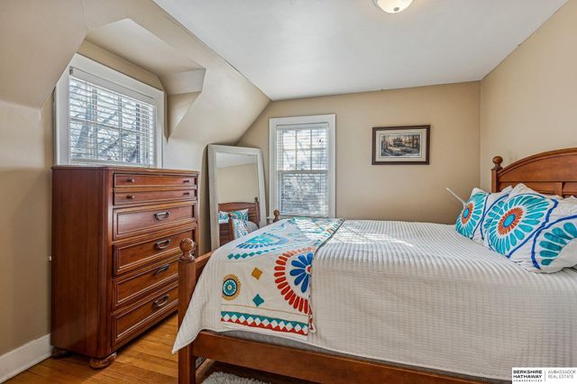 3622 S 20th Street, Omaha, NE 68108