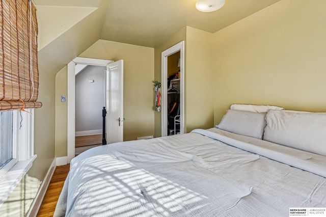 3622 S 20th Street, Omaha, NE 68108