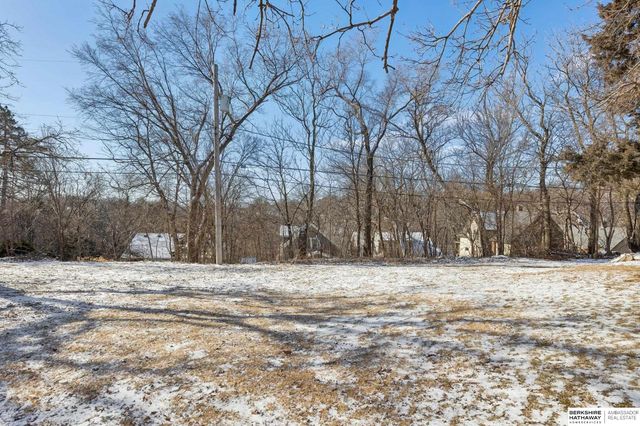 3622 S 20th Street, Omaha, NE 68108