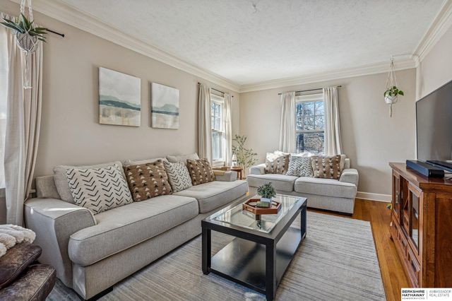 3622 S 20th Street, Omaha, NE 68108