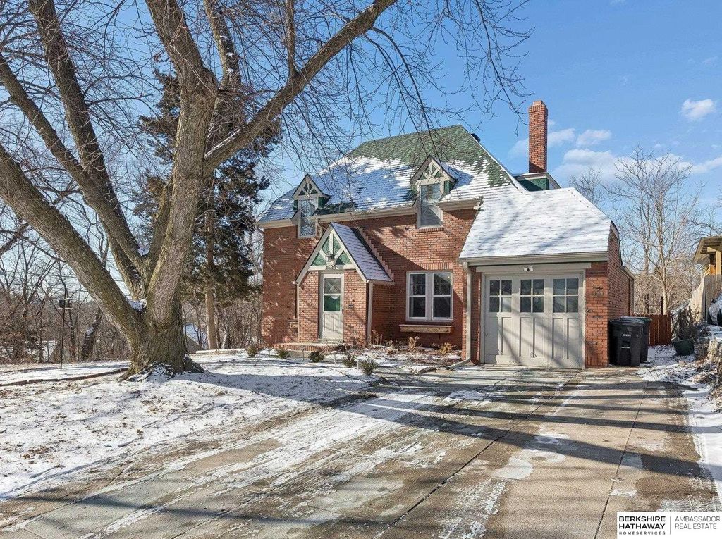 3622 S 20th Street, Omaha, NE 68108