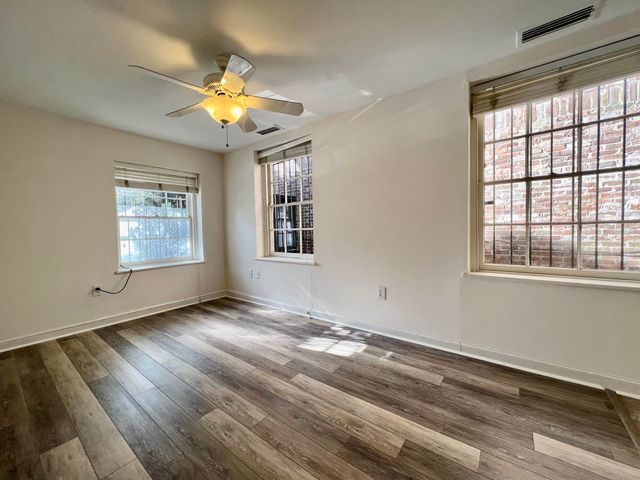 12 Wentworth Street B, Charleston, SC 29401