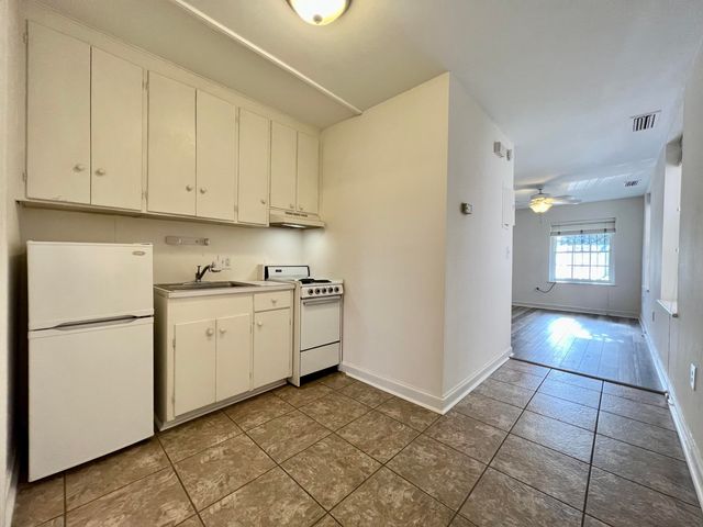 12 Wentworth Street B, Charleston, SC 29401