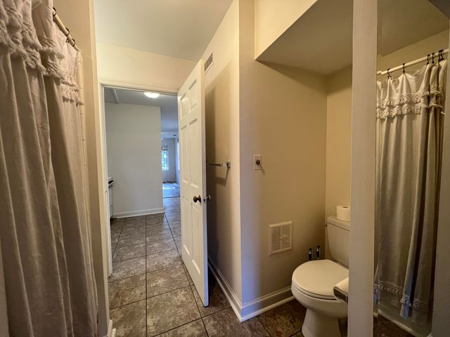 12 Wentworth Street B, Charleston, SC 29401