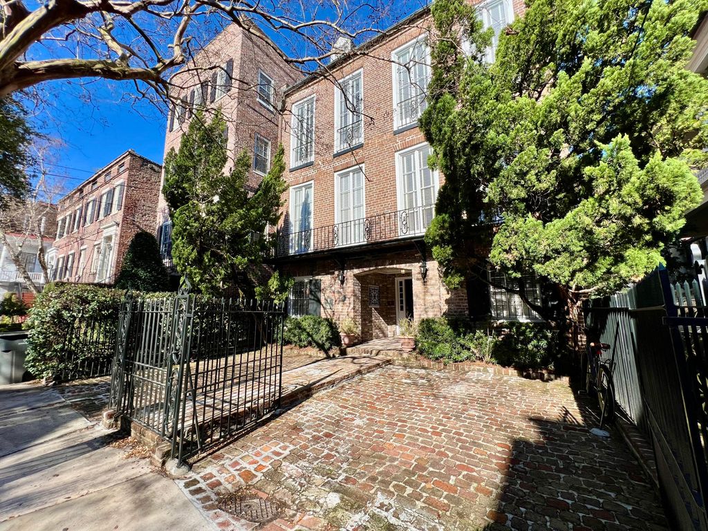 12 Wentworth Street B, Charleston, SC 29401