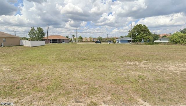 1627 NE 23rd TER, Cape Coral, FL 33909