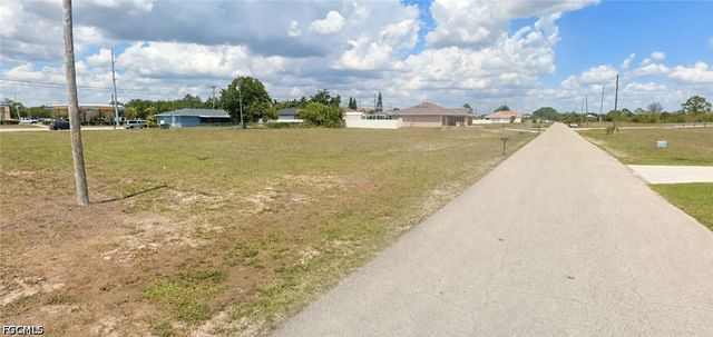 1627 NE 23rd TER, Cape Coral, FL 33909