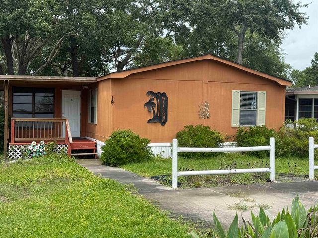 19 Poolside Dr., Murrells Inlet, SC 29576