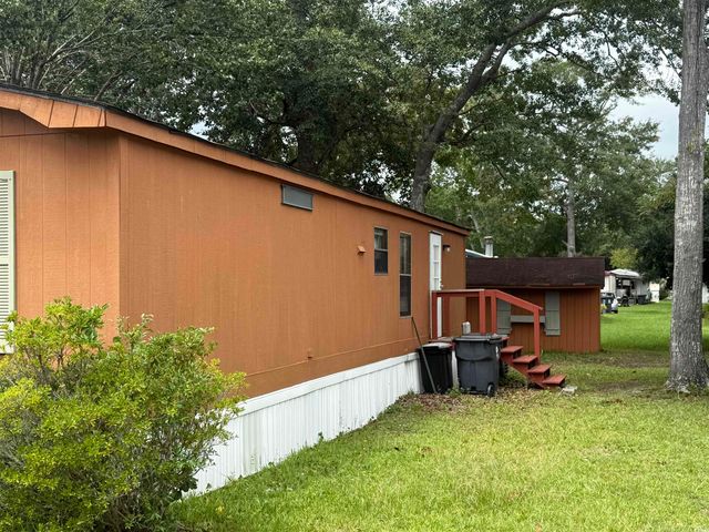 19 Poolside Dr., Murrells Inlet, SC 29576