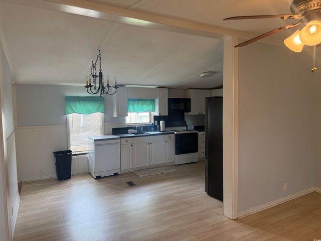 19 Poolside Dr., Murrells Inlet, SC 29576