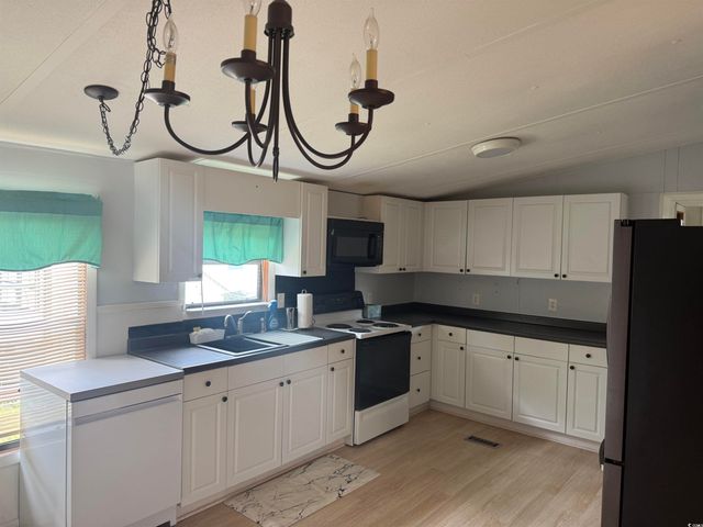 19 Poolside Dr., Murrells Inlet, SC 29576