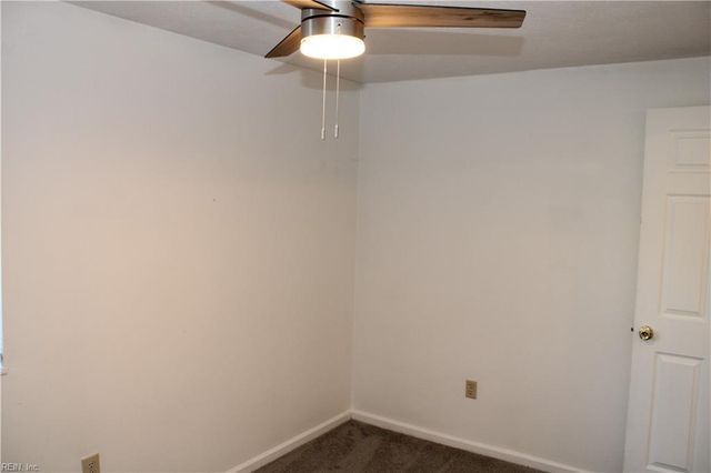 44 Lucinda CT, Hampton, VA 23666