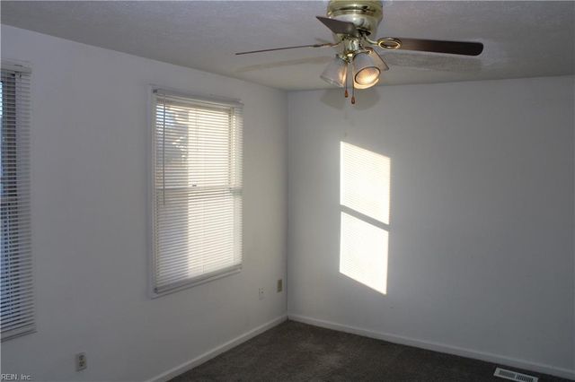 44 Lucinda CT, Hampton, VA 23666
