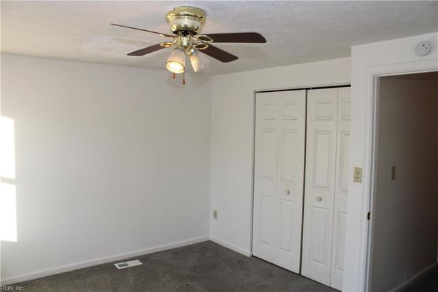 44 Lucinda CT, Hampton, VA 23666