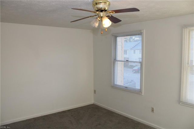 44 Lucinda CT, Hampton, VA 23666