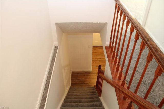 44 Lucinda CT, Hampton, VA 23666