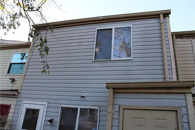 44 Lucinda CT, Hampton, VA 23666