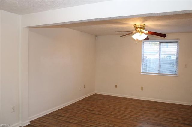 44 Lucinda CT, Hampton, VA 23666