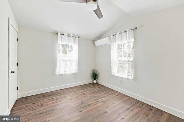 864 BUTTONWOOD AVE, Spring City, PA 19475