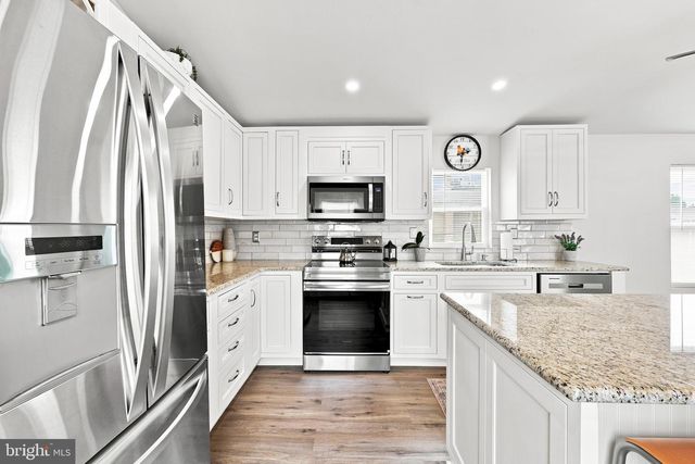 864 BUTTONWOOD AVE, Spring City, PA 19475