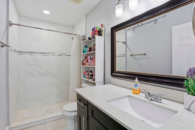 5940 NW 16th Street, Sunrise, FL 33313